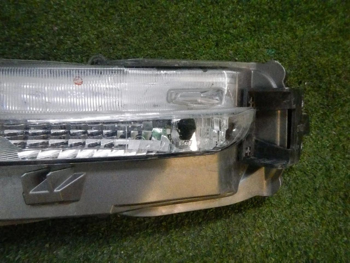 Указатель поворота левый Toyota Fortuner II (2020-н.в.)