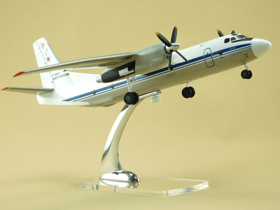 Модель самолета Ан-26 (М1:72, ВВС России, RF-36004,26) с шасси