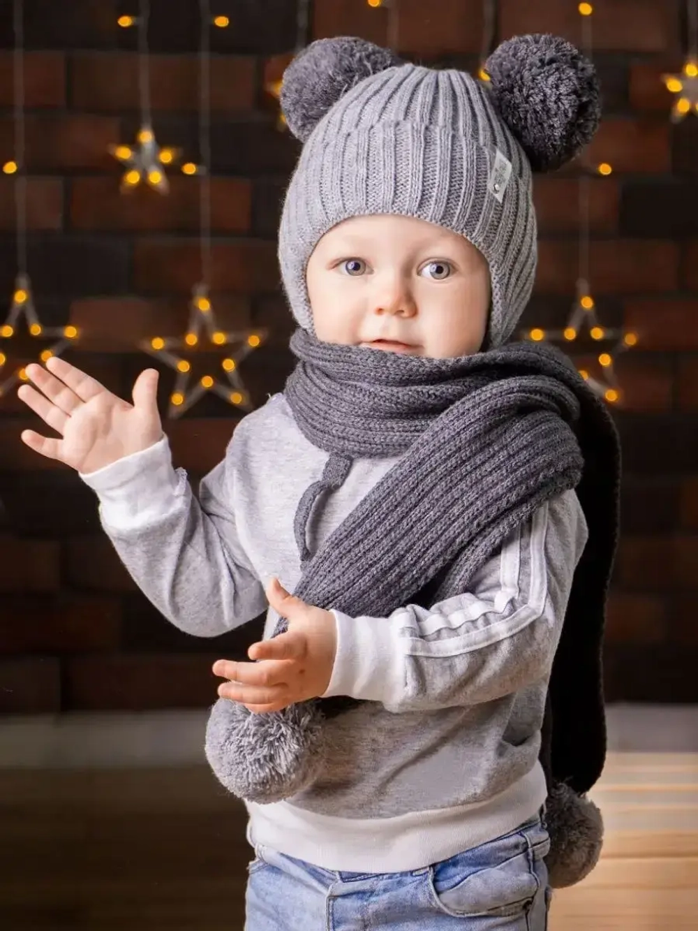 Шапка детская осенняя и шарф с ушками