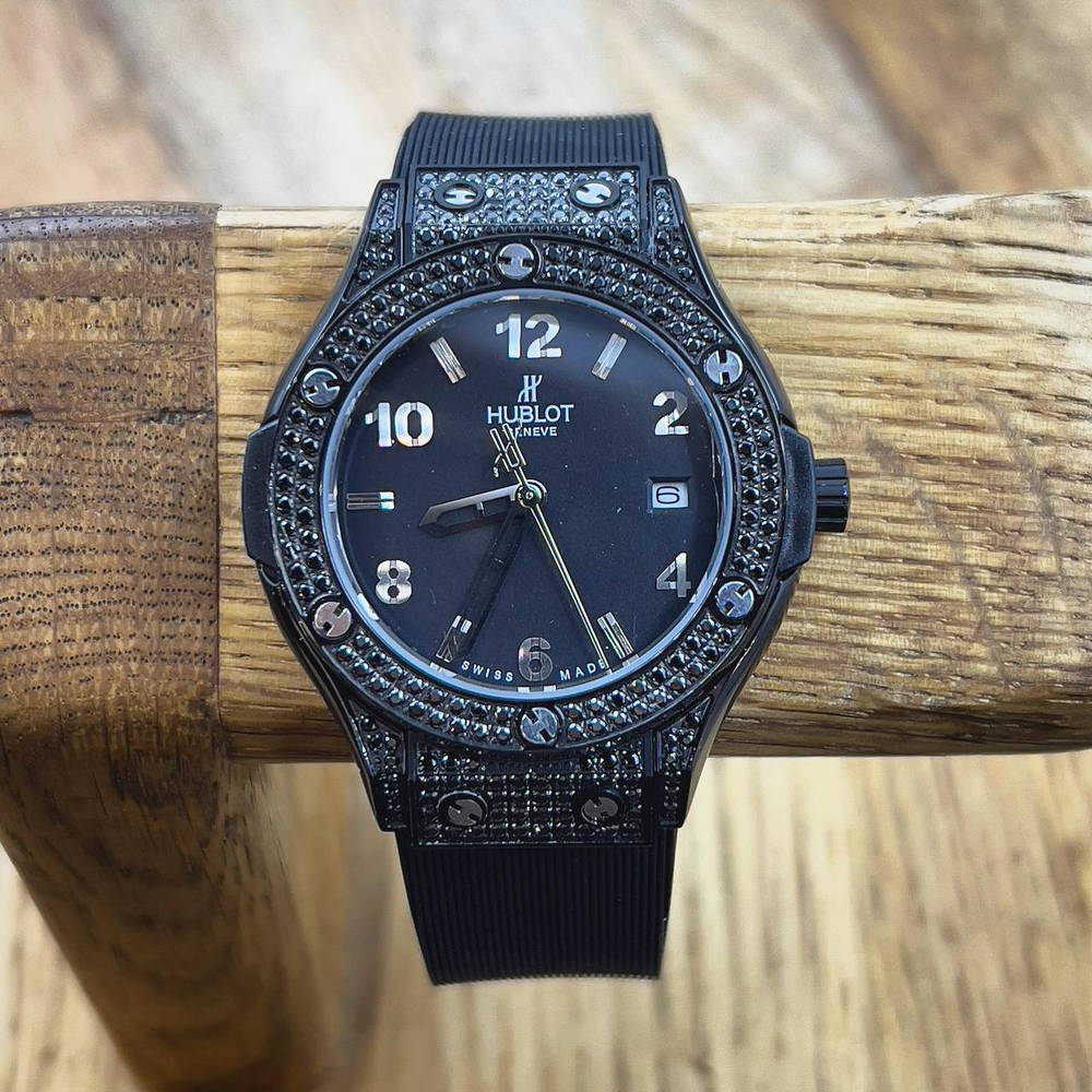 Часы Hublot