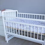 Детская кроватка Малютка 36 с маятником (белый)