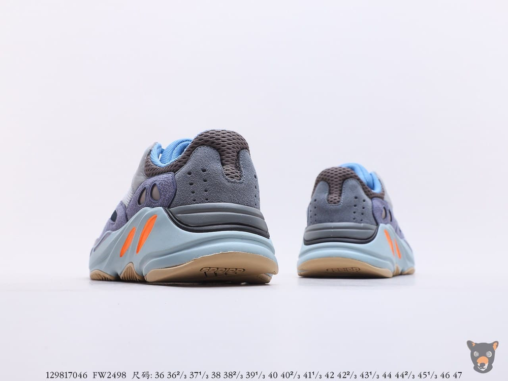 Кроссовки Yeezy Boost 700 "Carbon Blue"