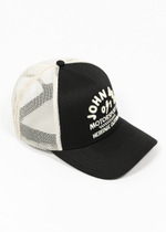 Бейсболка Trucker Hat Black/White John Doe