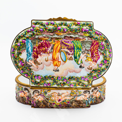 Фарфоровая шкатулка "Античные мотивы". Фарфор, ручная росьпись. Италия, Каподимонте (Capodimonte). X