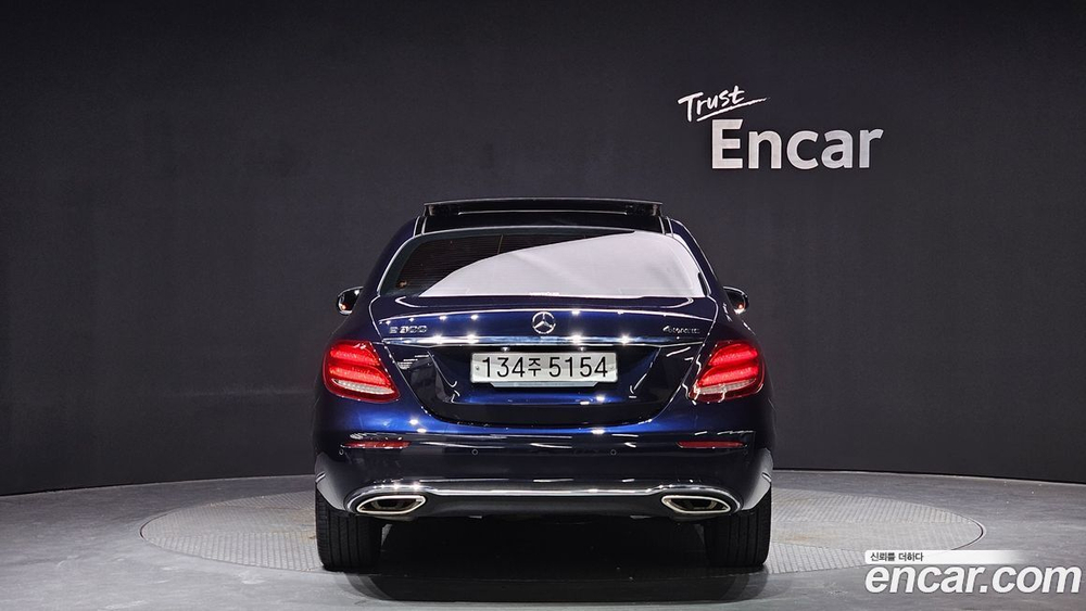 Mercedes-Benz E-Class W213 E300 4MATIC Exclusive (02.2020)