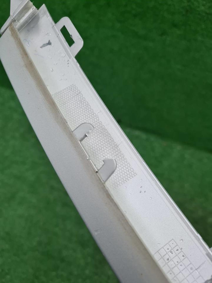 Молдинг решетки радиатора Geely Coolray (19-24)