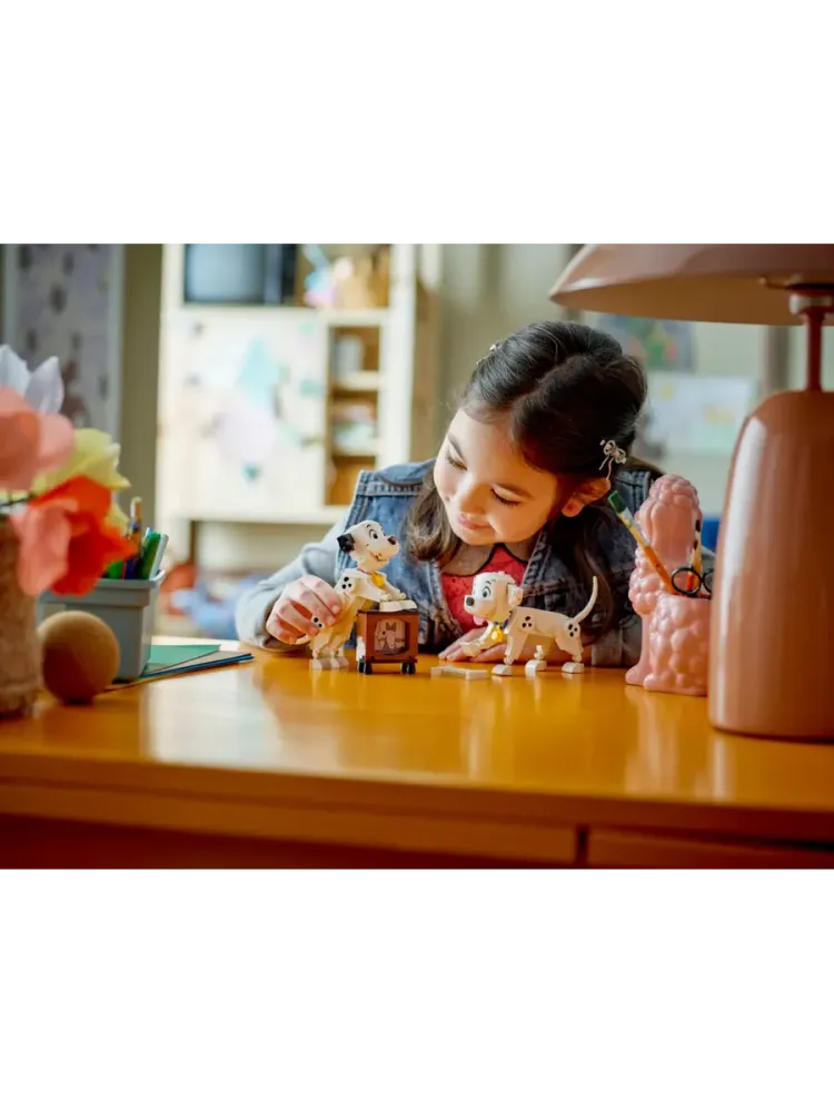 Конструктор Disney 43271 Щенки далматинцев Лаки и Пенни