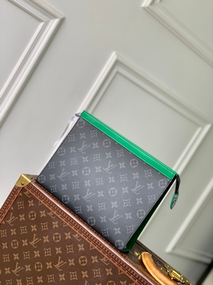Louis Vuitton Pochette Voyage MM