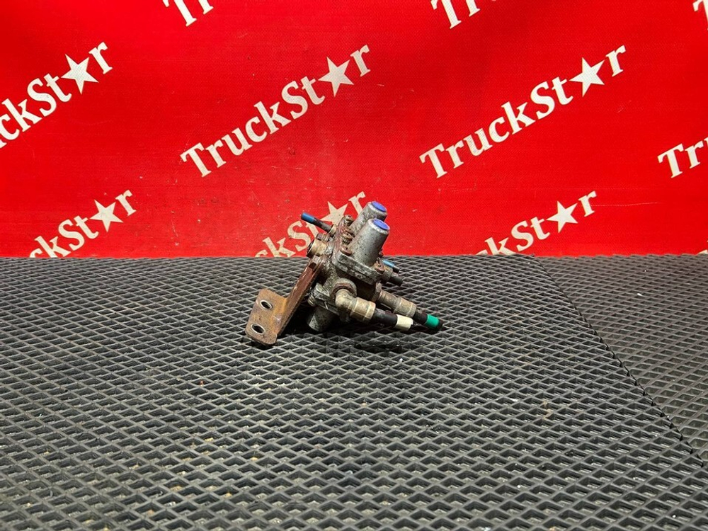 Кран защитный 4-х контурный