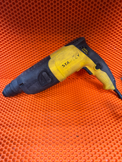 Перфоратор Stanley STHR202
