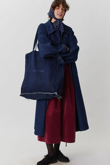 Косынка из шелка синяя в горошек