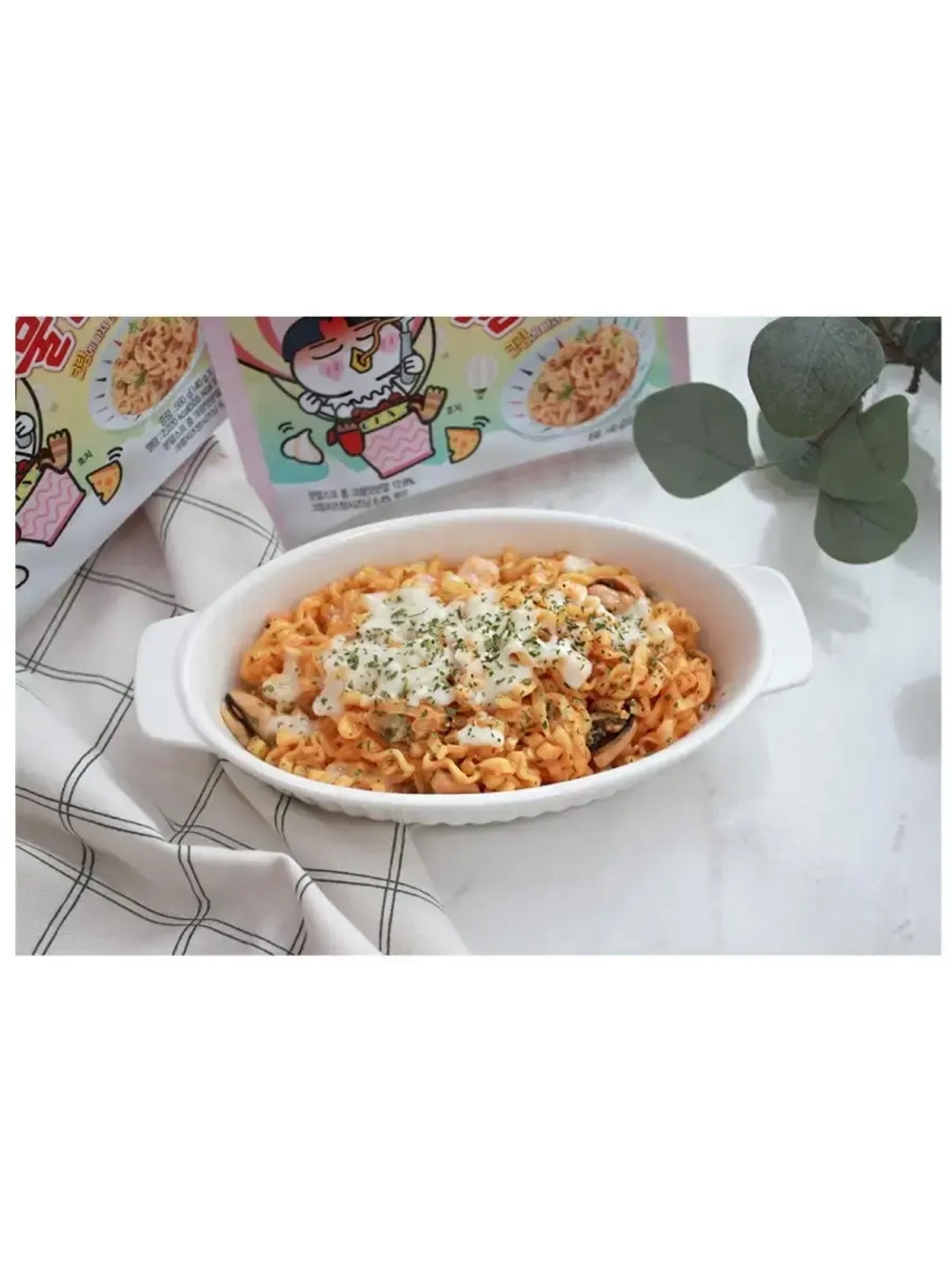 Лапша Hot Chicken острая курица и крем карбонара