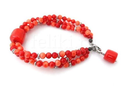 браслет из коралла (б-0710-18)
