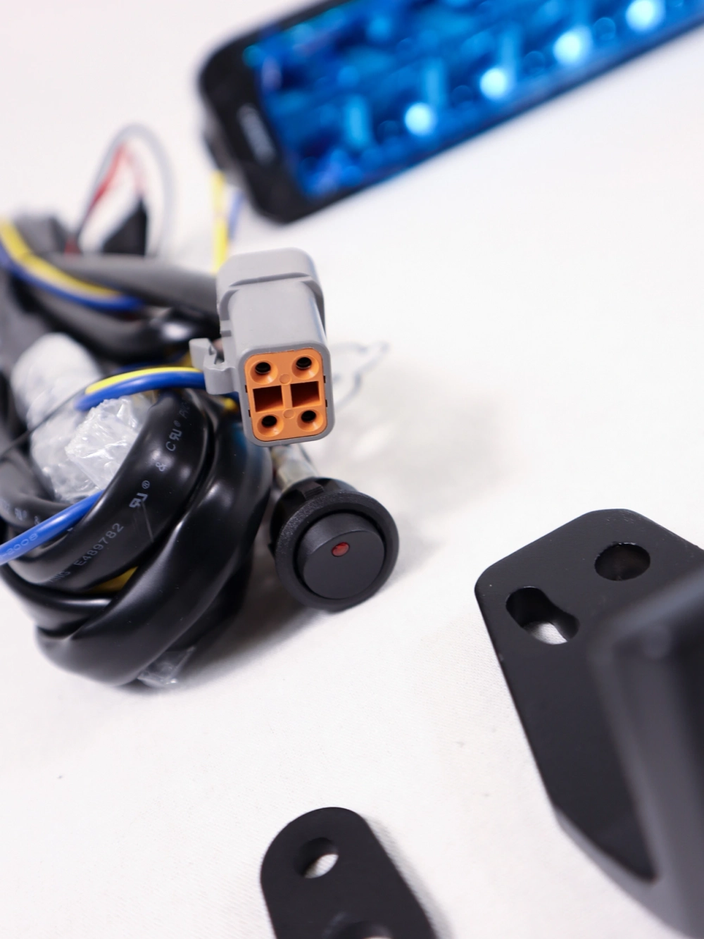 Балка AURORA ALO-P-D10-30-R14Y-AW 30″ 540W + ДХО белый/янтарный