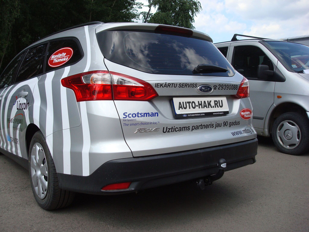 Фаркоп Auto-Hak C 55 FORD FOCUS III универсал 2011- (паспорт и сертификат в комплекте)(без электрики)