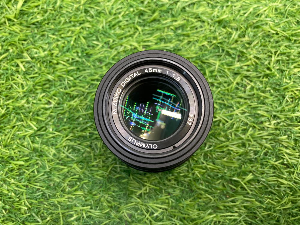 Olympus 25mm 1.8 Micro 4/3