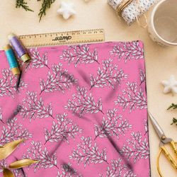 Ткань блэкаут эскизы белых листьев на розовом фоне