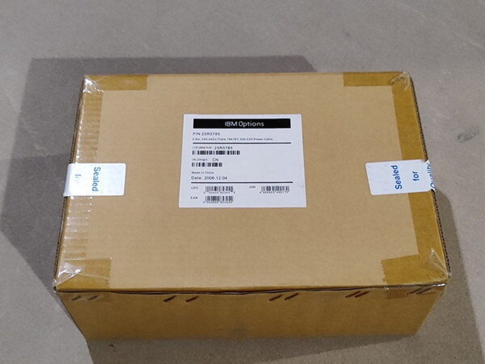 Кабель IBM 2.8m 200-240V DPI Triple 16A IEC 320-C20 for BladeCenter H
