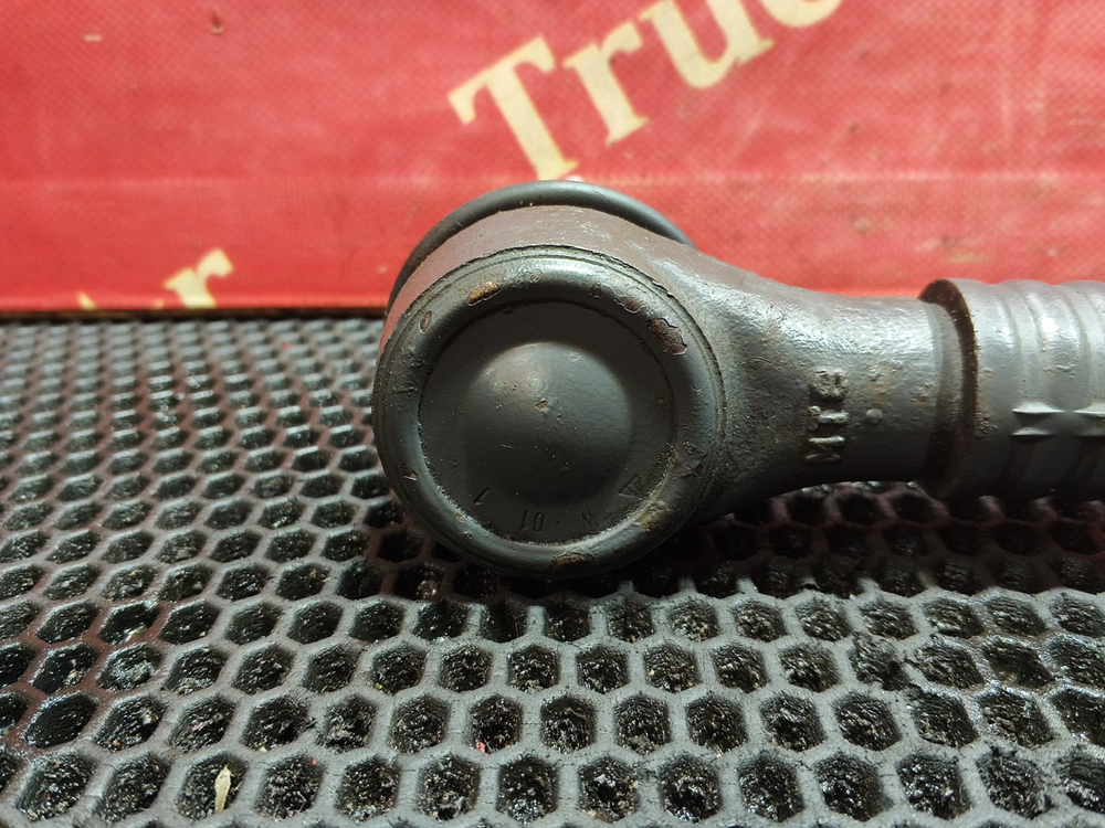 Стойка заднего стабилизатора