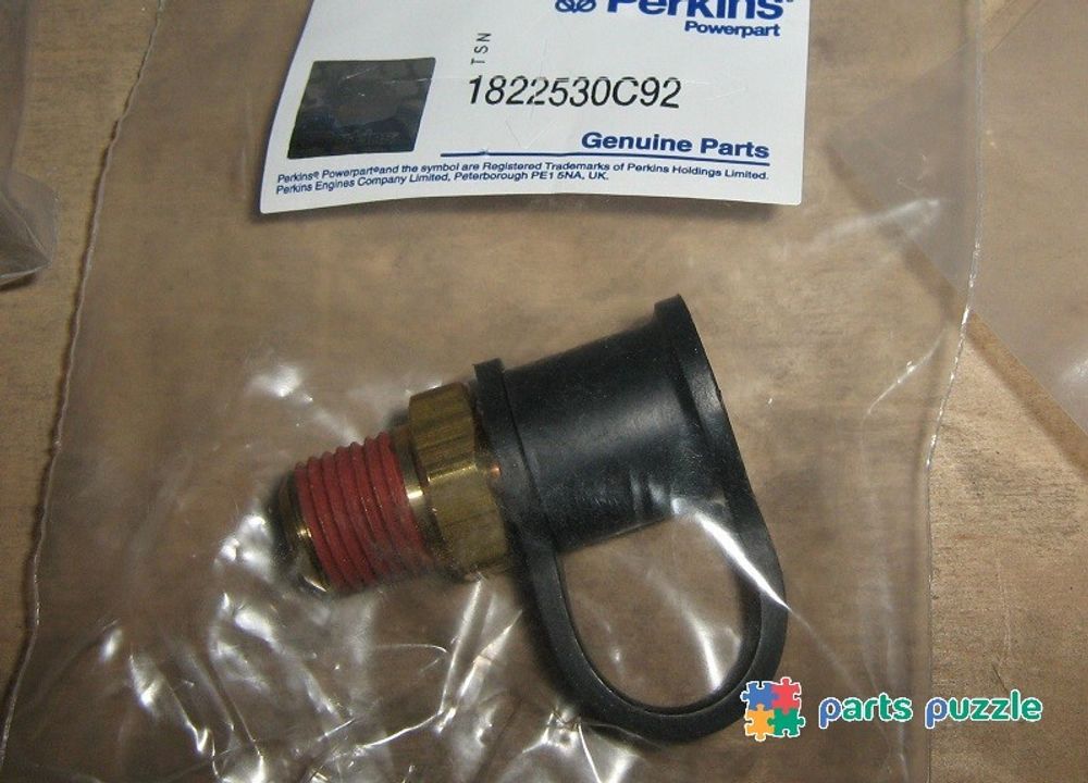 Клапан топливный обратный / VALVE CHECK АРТ: 1822530C92