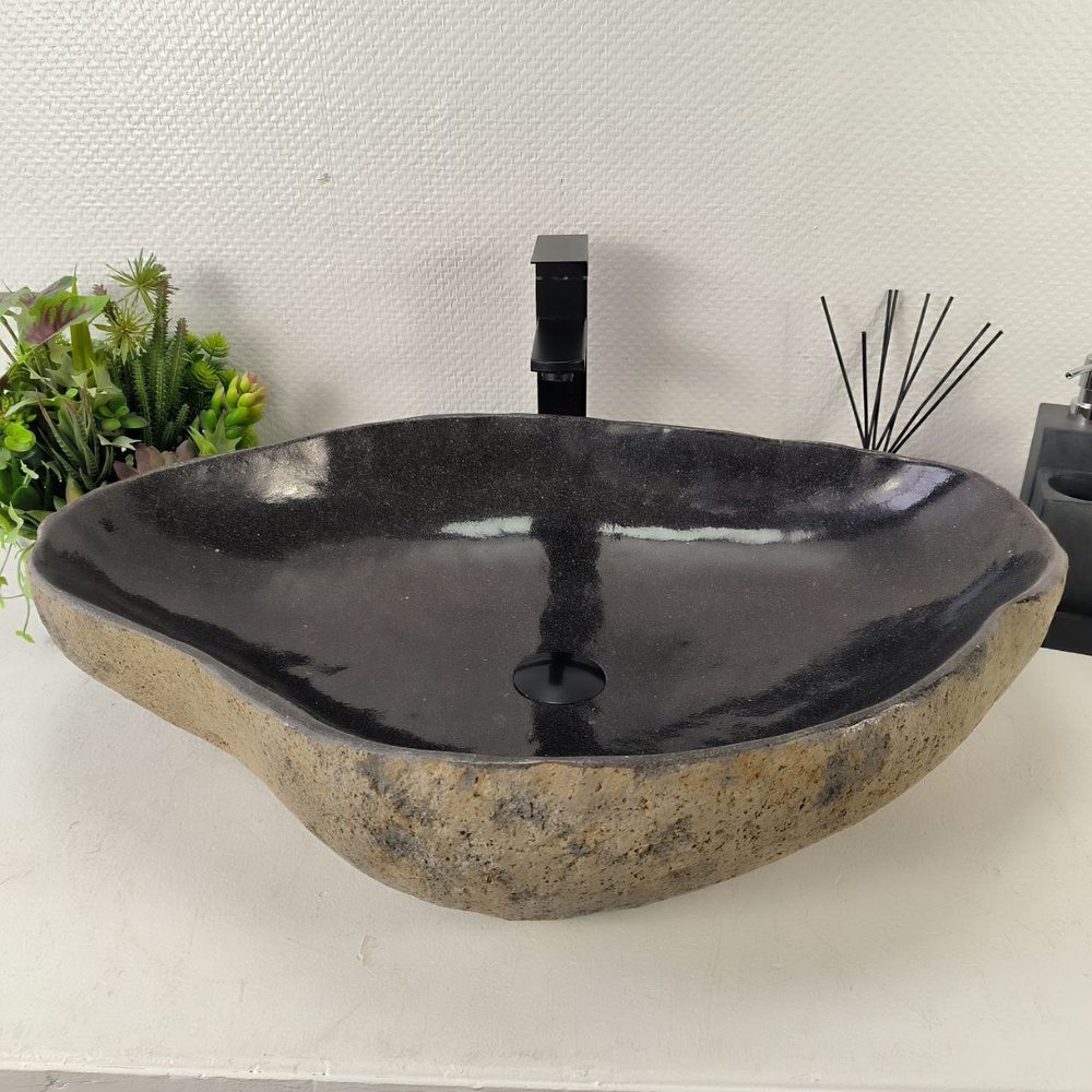 Раковина из речного камня RS-65044 68*48*15 0863