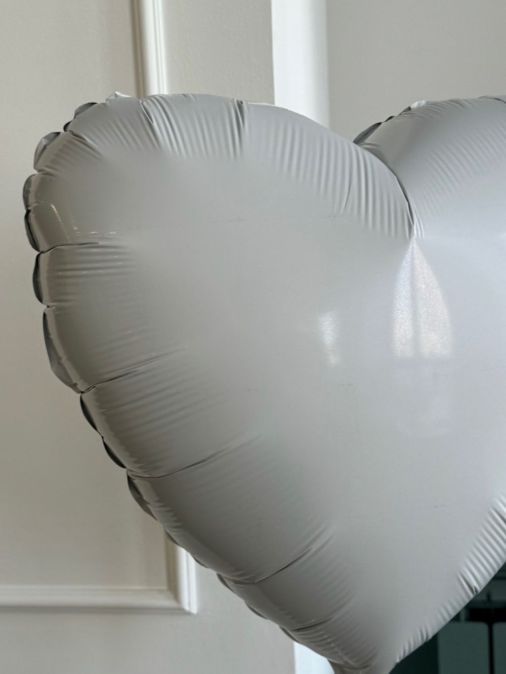 Шар-сердце белый фольгированный