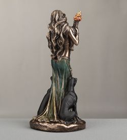 Veronese WS-1321 Статуэтка «Геката - богиня волшебства и всего таинственного»