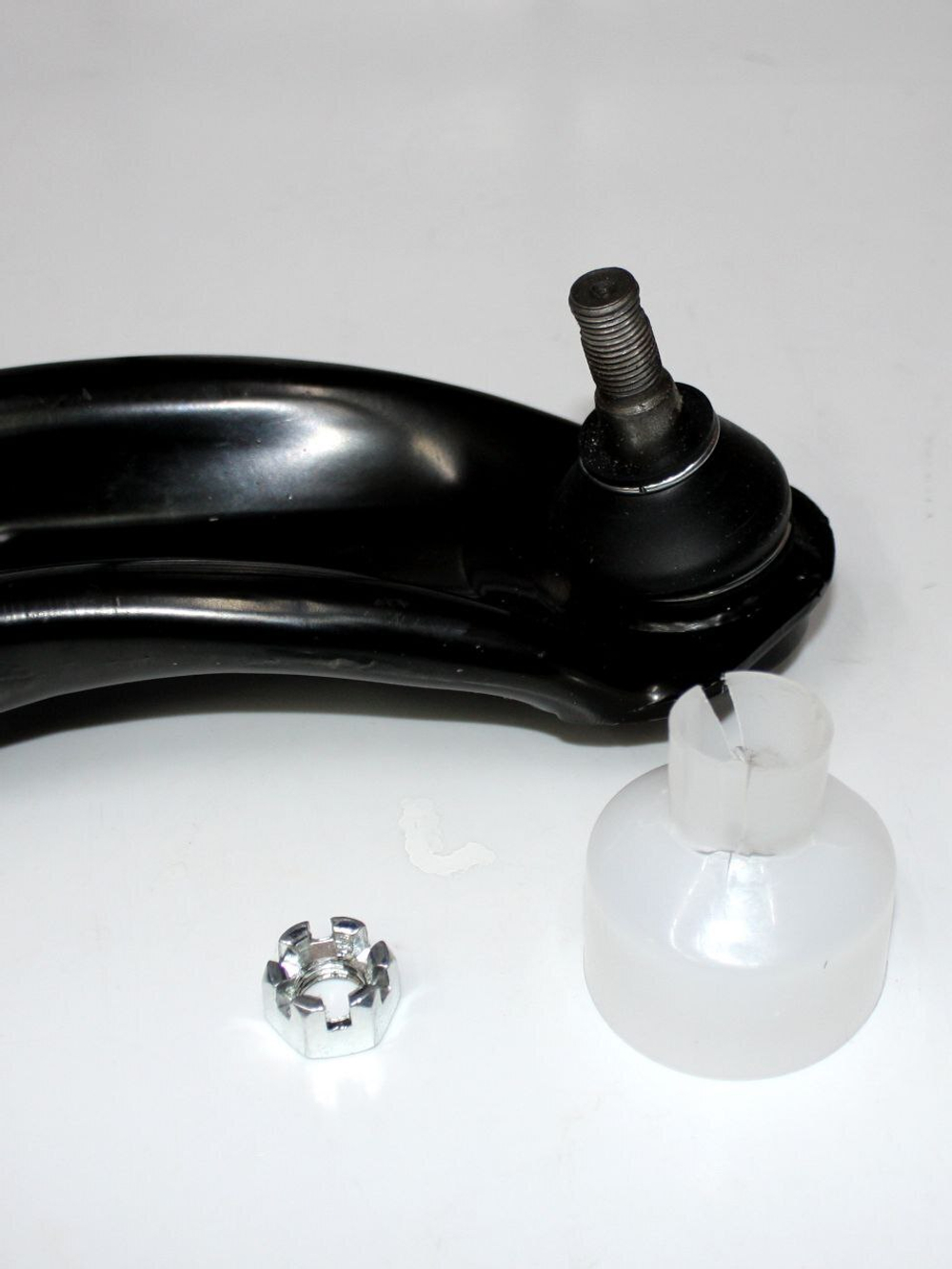 Рычаг передний нижний правый 1014001606 Geely MK, MK Cross, GC6