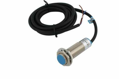 INNOCONT Индуктивный датчик, M18x1, L=73 мм, экранированный, зона срабатывания 5 мм, -25 +60 С, 12…24 VDC, IP65, выход: PNP NO, макс. ток 200 мА, кабель 2 м SL-18P5C