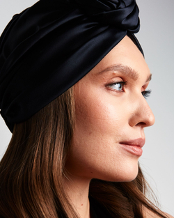 Шелковая чалма с декором в форме цветка