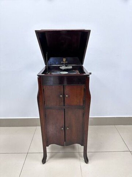 Винтаж: Граммофон в стиле Чиппендейл