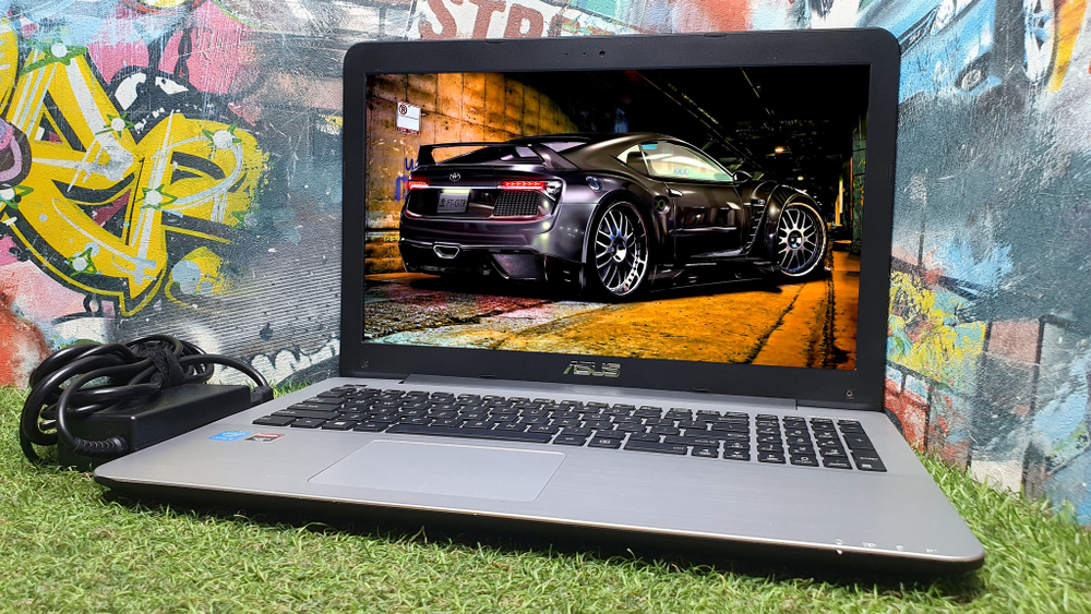 Ноутбук Asus i5-5/8Gb/M320 2Gb