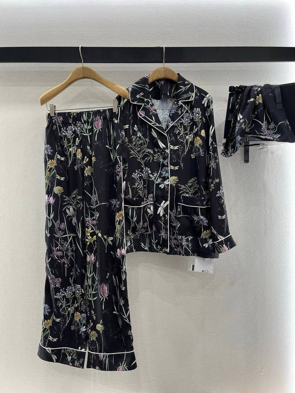 Костюм Dior