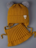 Шапка для девочки зимняя вязаная и снуд