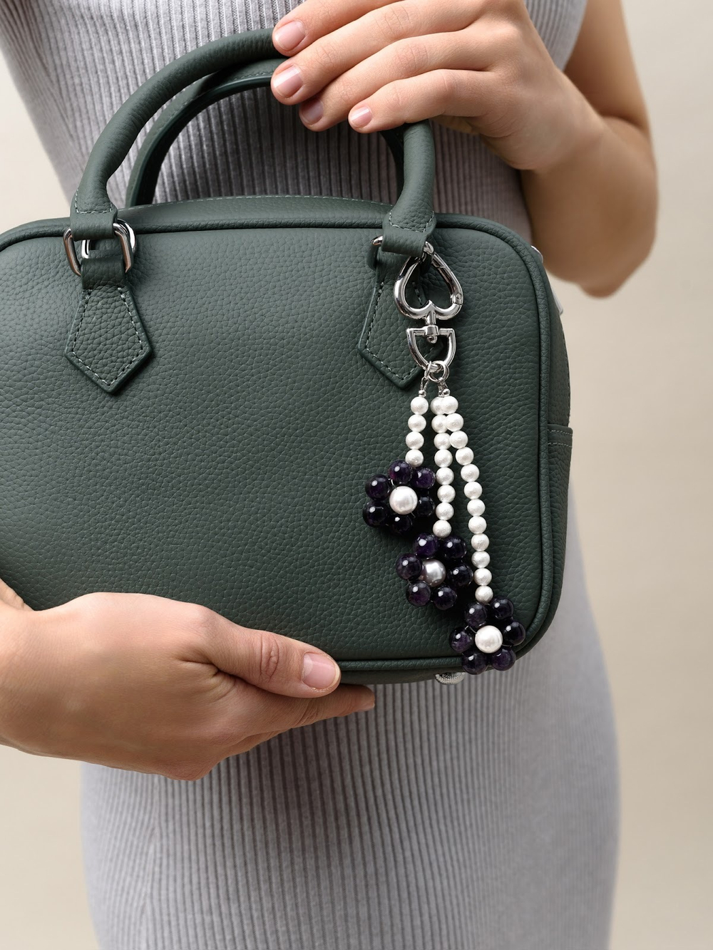 Брелок Flowers с аметистом Silver