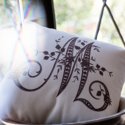 Арт-подушка Объект мечты Монограмма буквы M