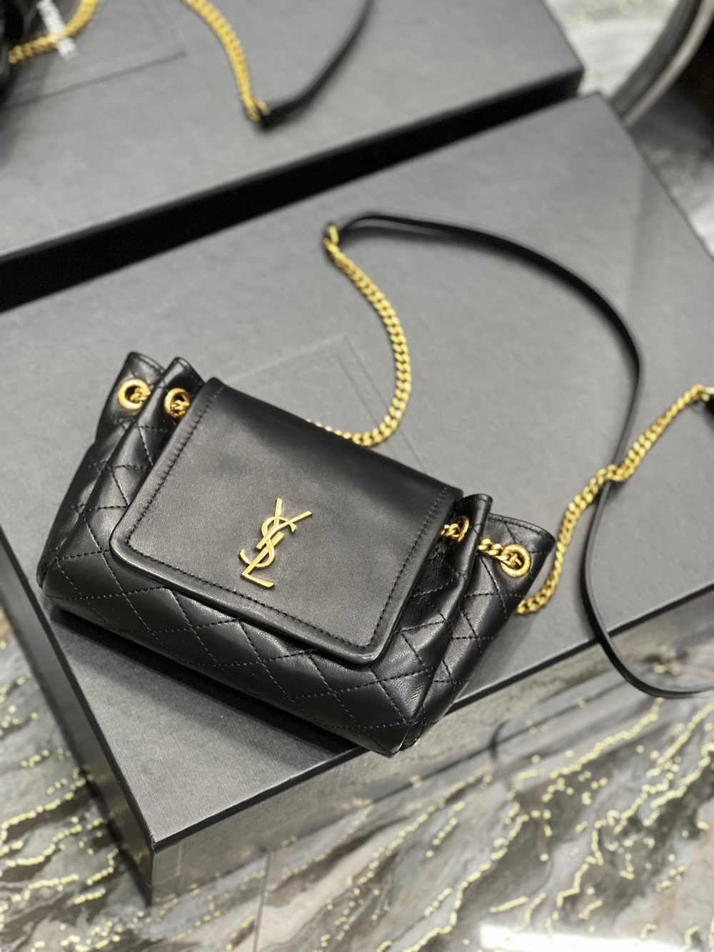 Saint Laurent Nolita 18 cm