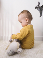 Комбинезон на манжетах Mjölk Sleep and Play Mustard, с рукавом реглан