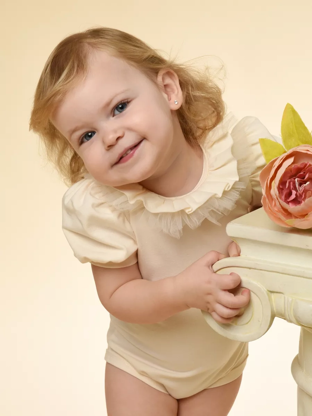 Боди с декоративным воротничком