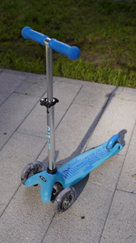 Самокат Mini Micro Deluxe Glow Plus (светящийся) LED арктический синий