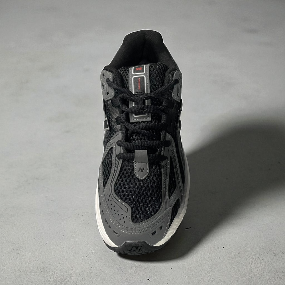 New Balance 1906R • Black Gray