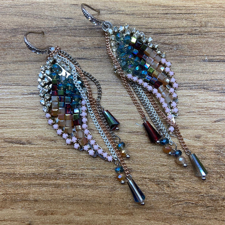 Серьги Крыло стразы бусинки подвески 4 цепочки металл серебристый