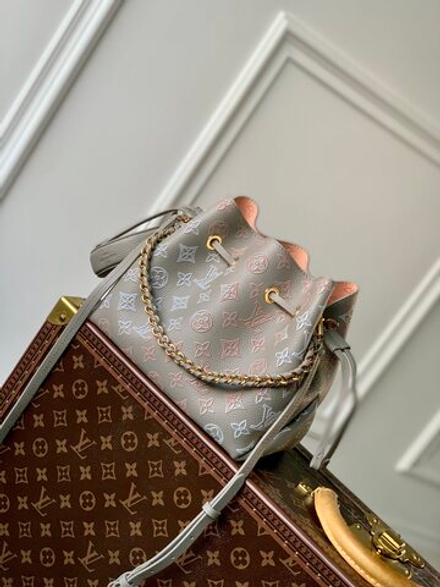 Louis Vuitton Bella
