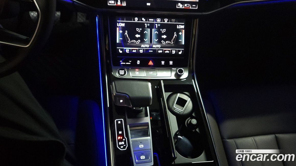 Audi A8 (D5) 55 TFSI Quattro LWB (12.2021)