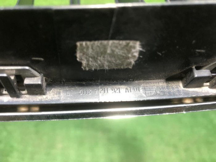 Решетка радиатора левая BMW 6er F06 (2011-2018)