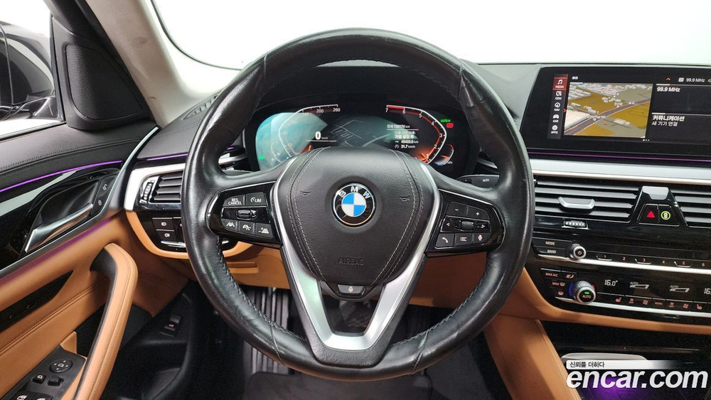 BMW 5 Series (G30) 520i Luxury (04.2020)