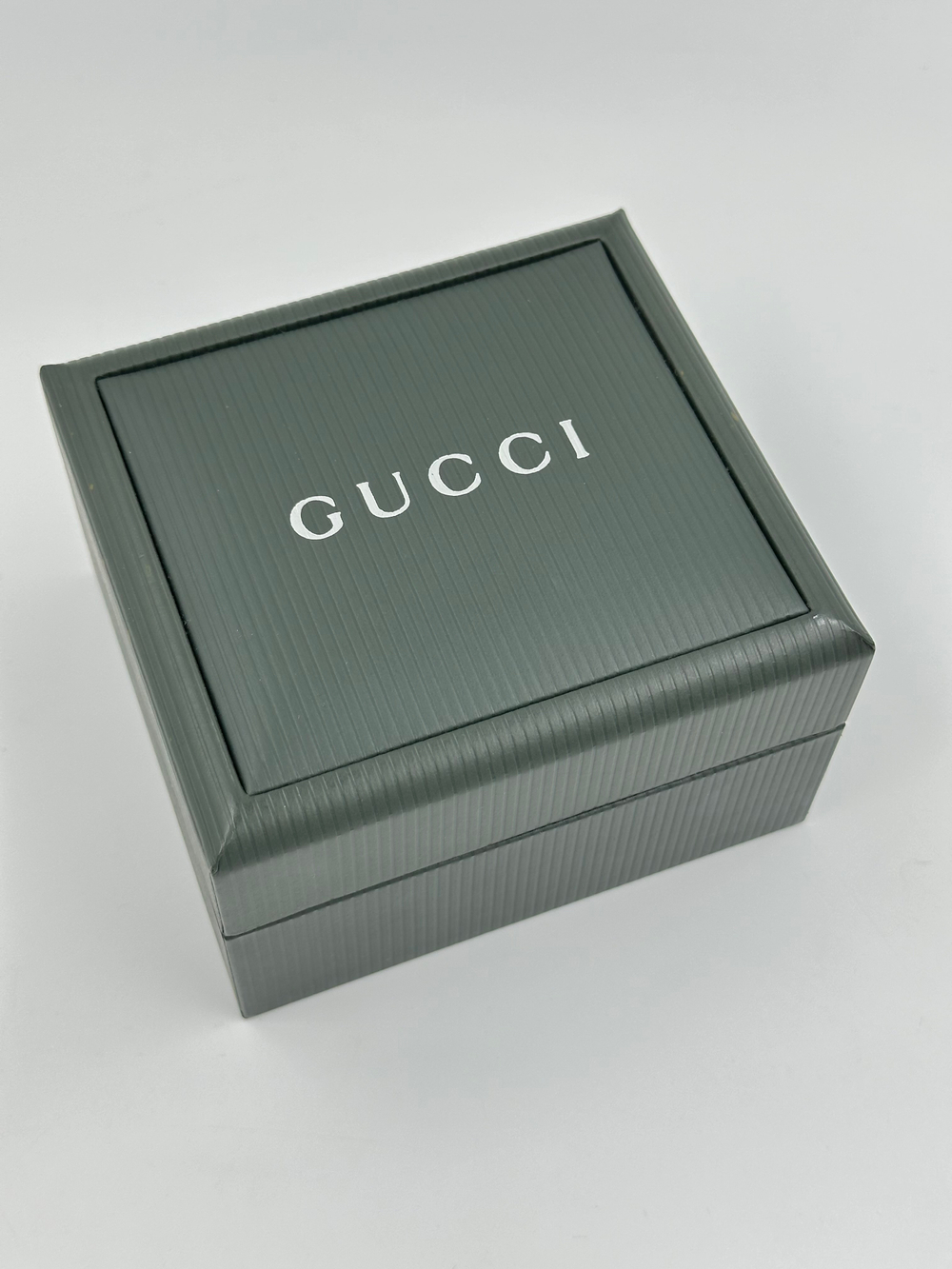 Часы GUCCI 1500 L