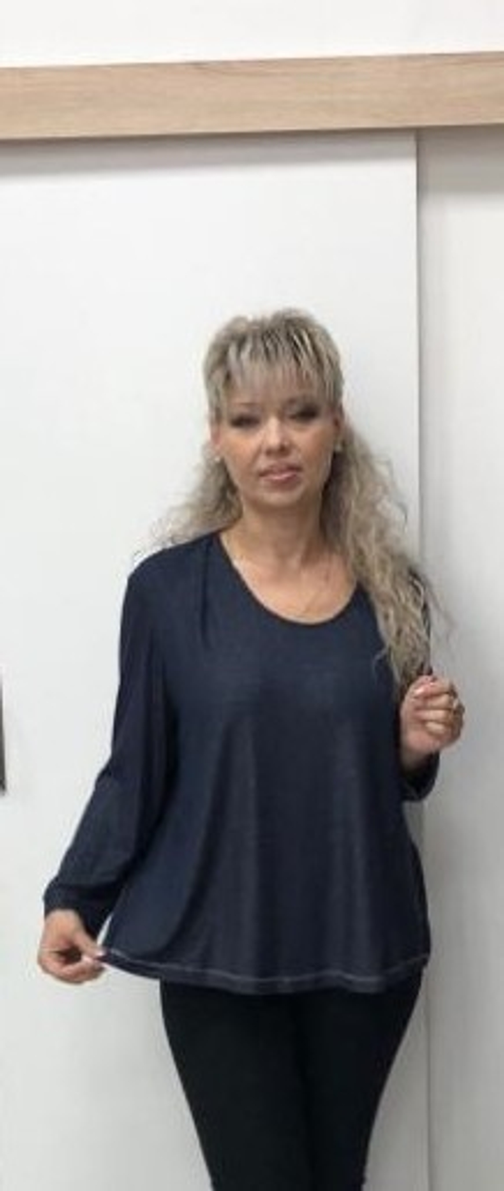 Блузон темно-синего цвета с блестящим мерцанием