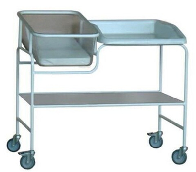 Кровать для новорожденных с пеленальным столиком