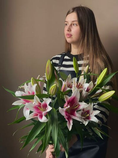 Лилия (Азиатка)